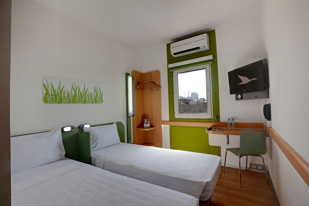 Hotel Caspia Pro Greater Noida Exterior photo